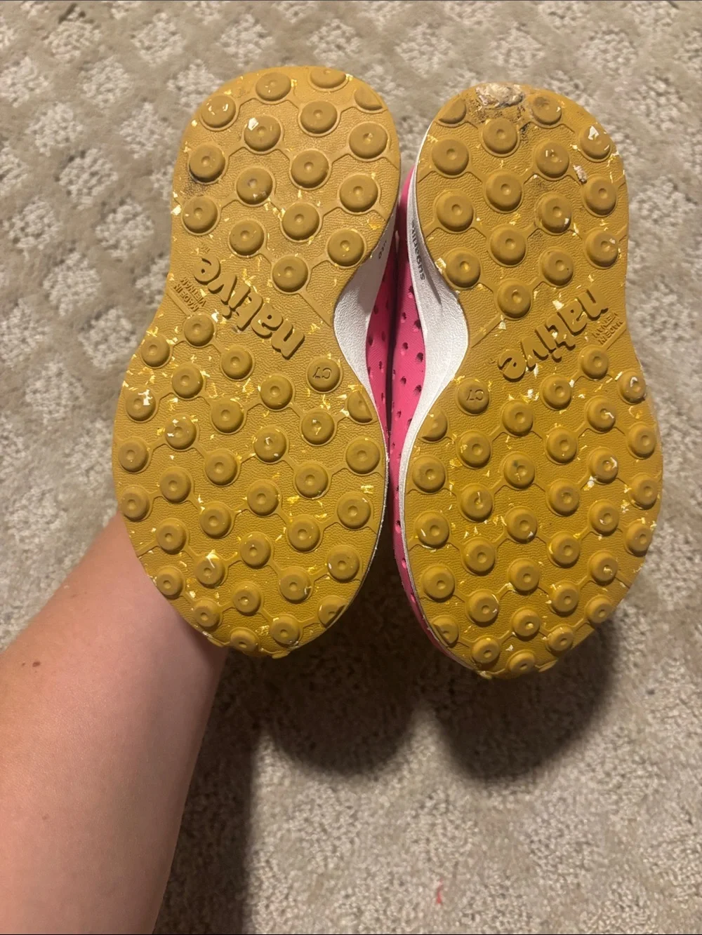 Native Shoes pet smoke